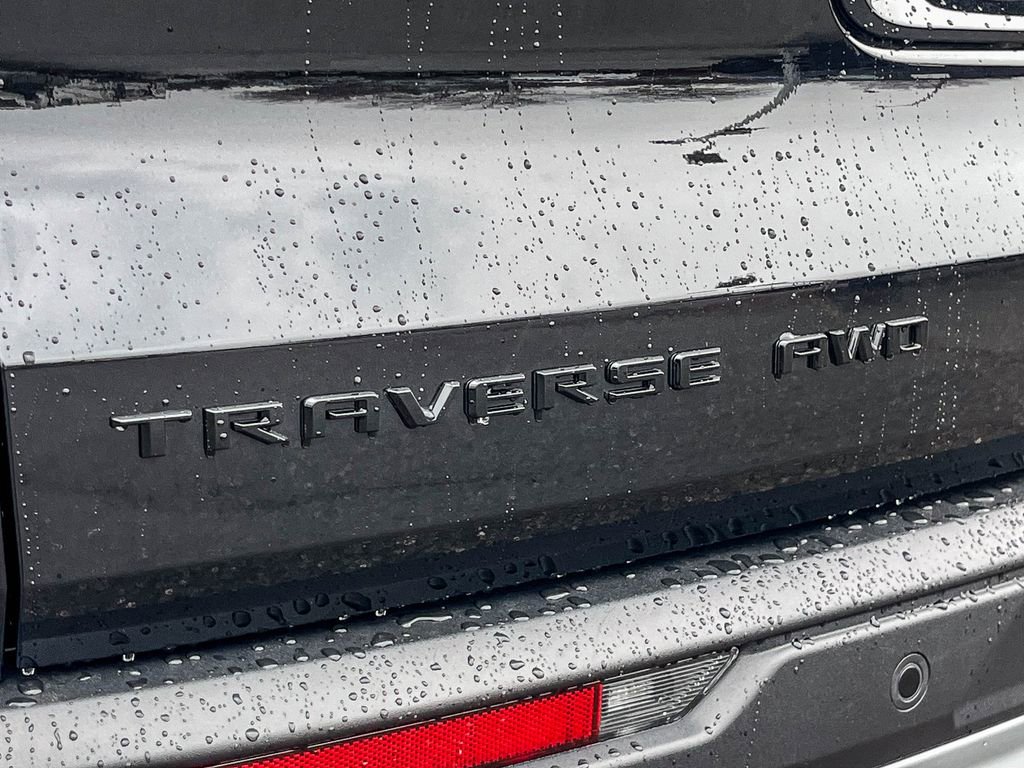 Used 2025 Chevrolet Traverse Z71 w/ Enhanced Driving Package image 9