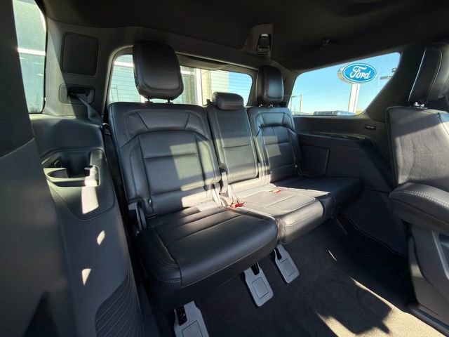 Used 2025 Lincoln Navigator Reserve w/ Jet Appearance Package image 12