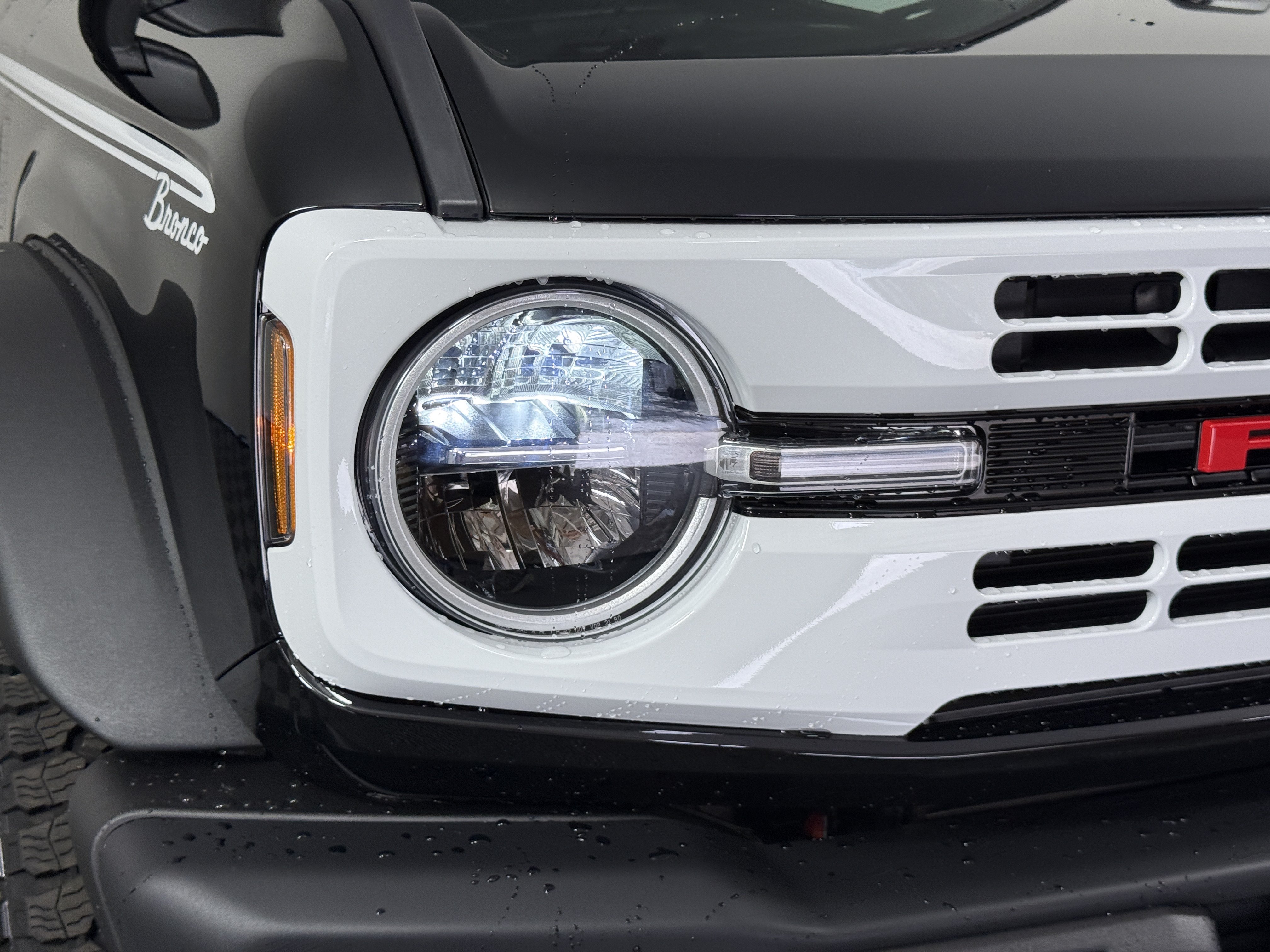 New 2026 Ford Bronco Heritage Edition AWD/4WD image 7