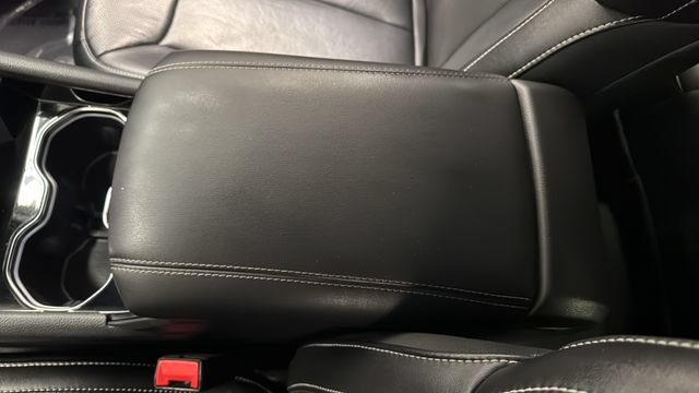 Used 2023 Jeep Grand Cherokee Limited w/ Luxury Tech Group II AWD/4WD image 19