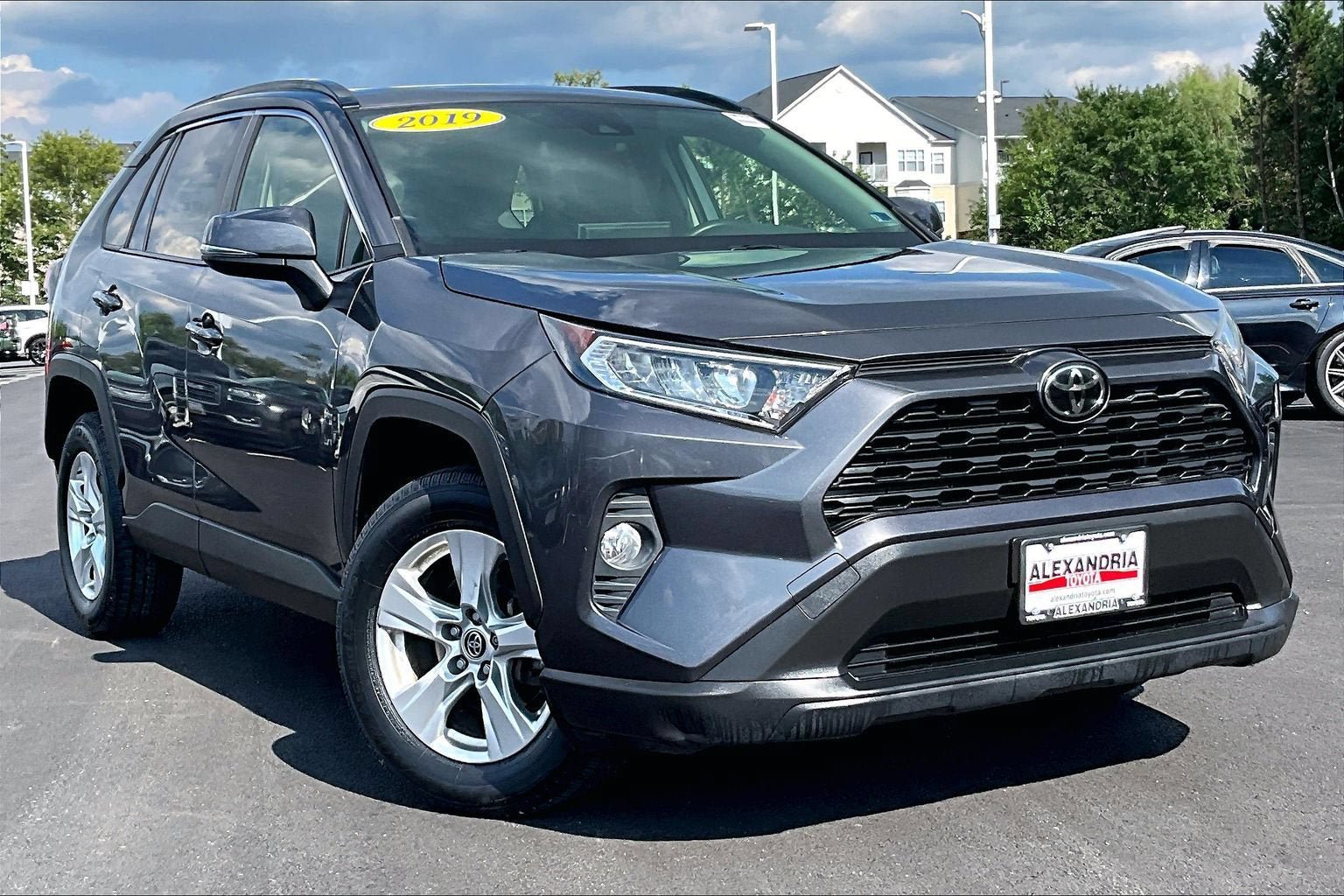 Used 2019 Toyota RAV4 XLE w/ All Weather Liner Package AWD/4WD image 2