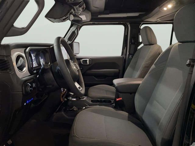 Used 2025 Jeep Wrangler Unlimited Sahara w/ Safety Group image 14