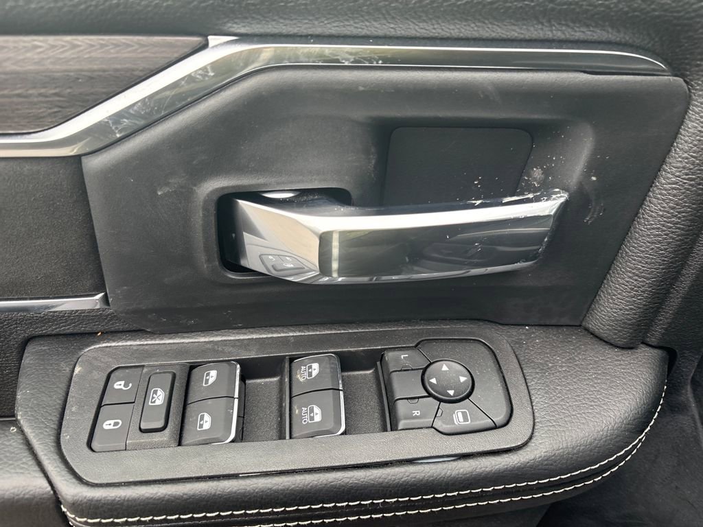 New 2026 RAM 4500 Tradesman w/ Laramie Trim Package image 16