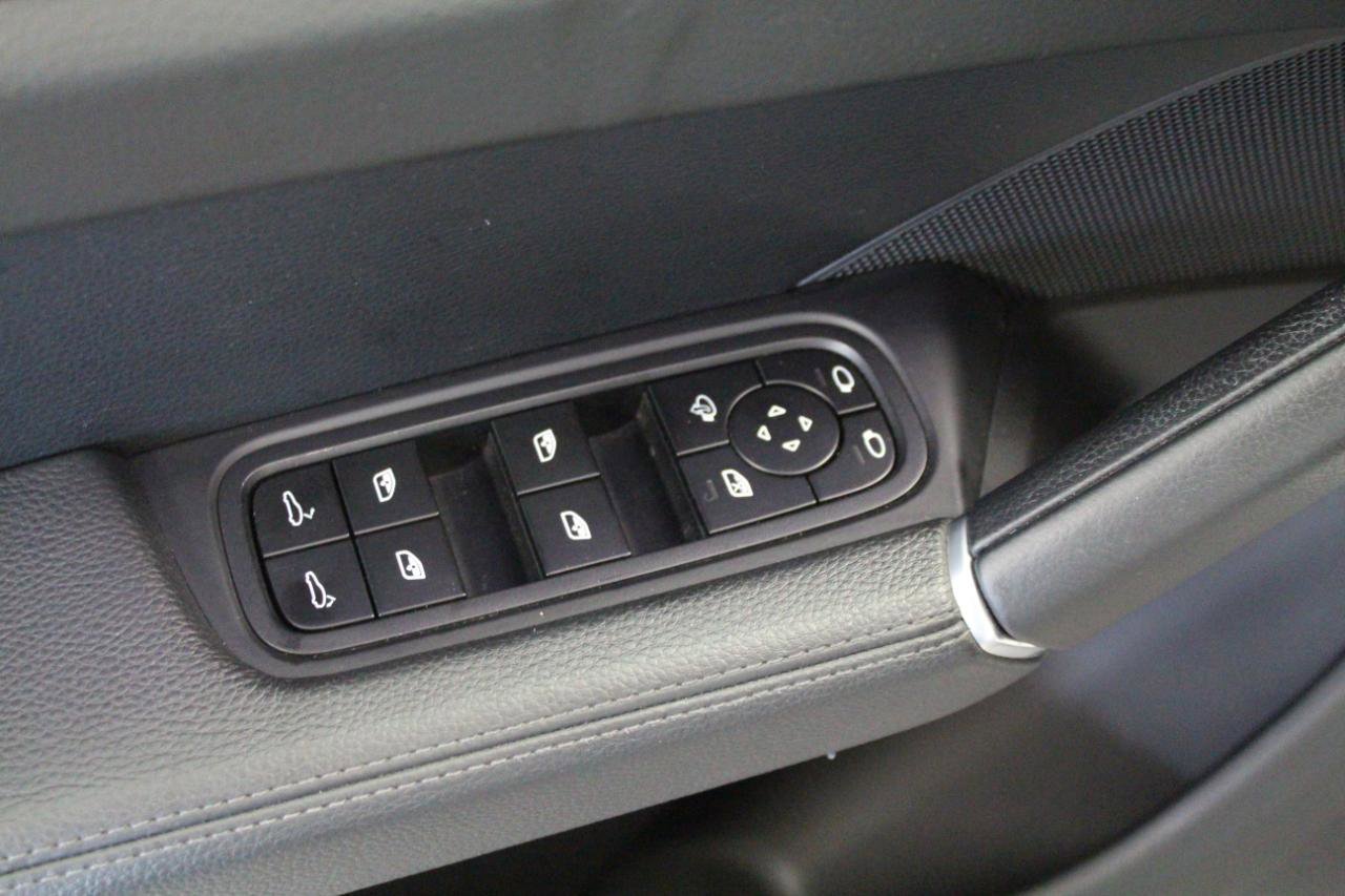 Used 2022 Porsche Cayenne Platinum Edition AWD/4WD image 20