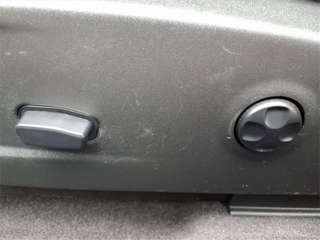 Certified 2016 Dodge Challenger R/T Plus image 28