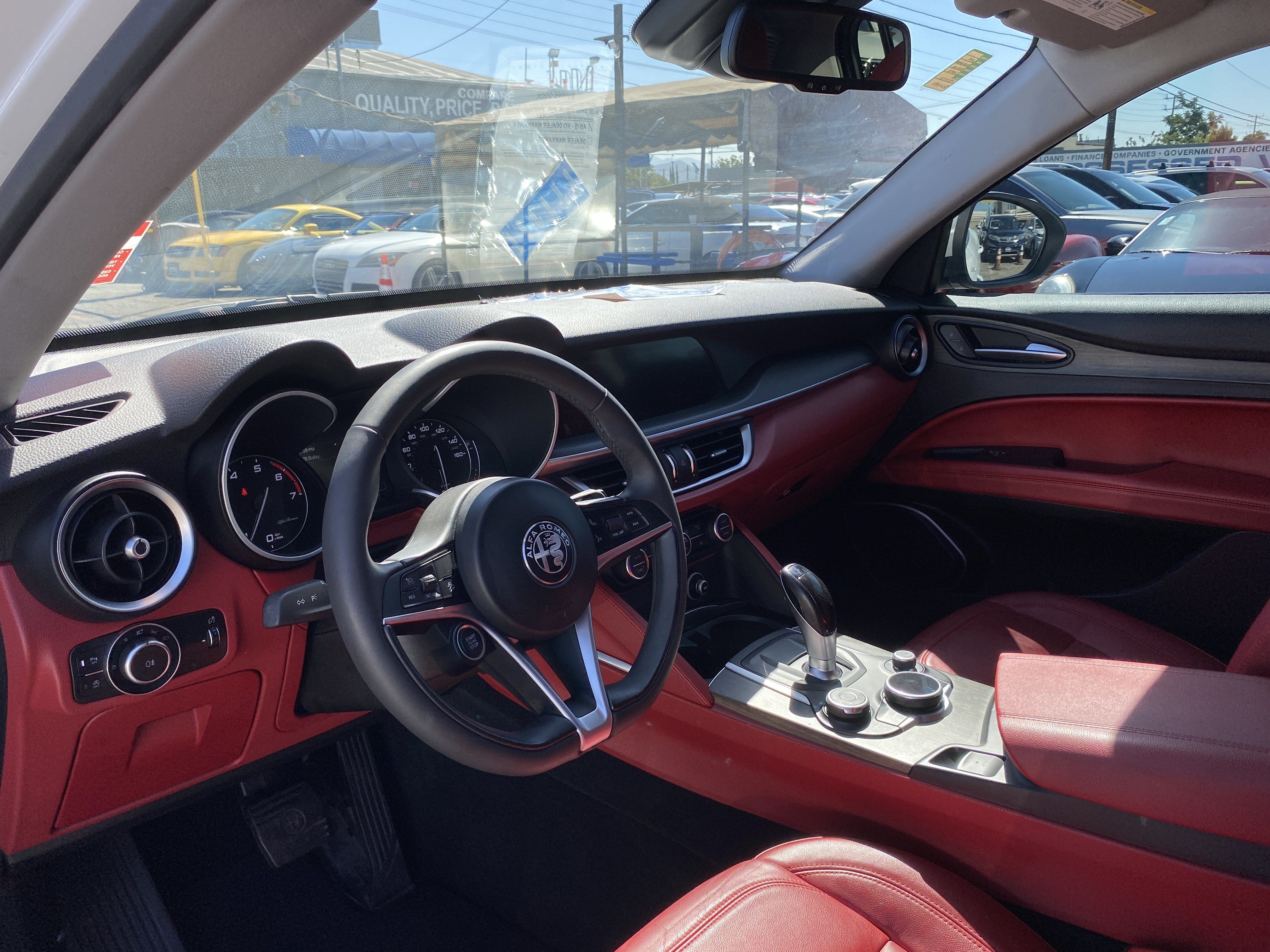 Used 2019 Alfa Romeo Stelvio Ti AWD/4WD image 18