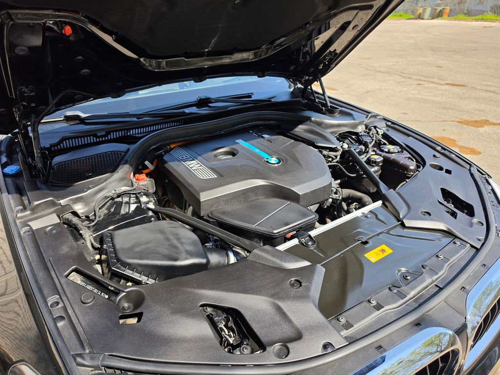 Used 2018 BMW 530e 530e iPerformance image 23
