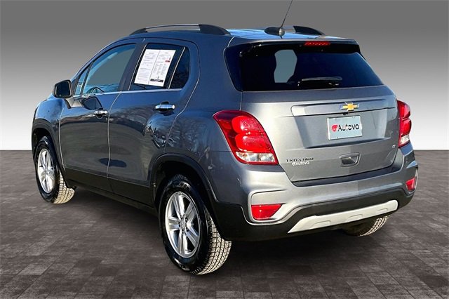 Used 2019 Chevrolet Trax LT w/ LT Convenience Package image 4