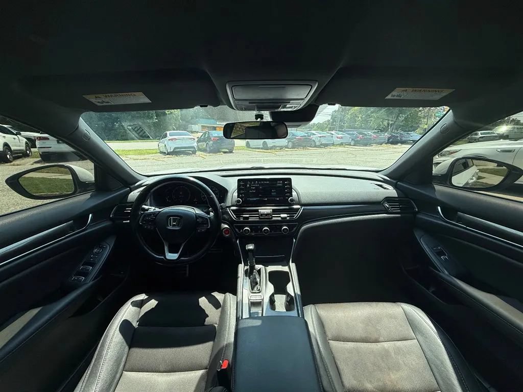 Used 2020 Honda Accord Sport image 9