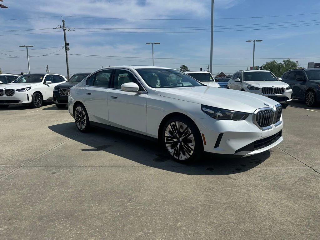 Certified 2024 BMW 530i w/ Convenience Package image 3
