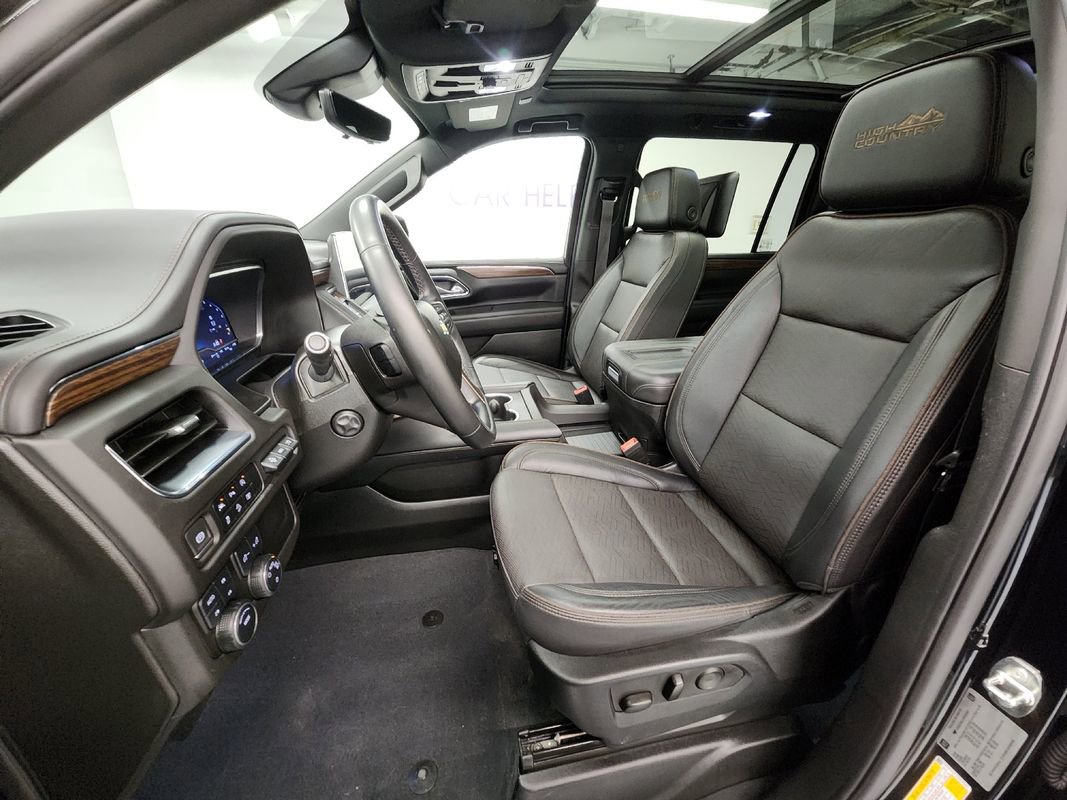 Used 2023 Chevrolet Suburban High Country image 26