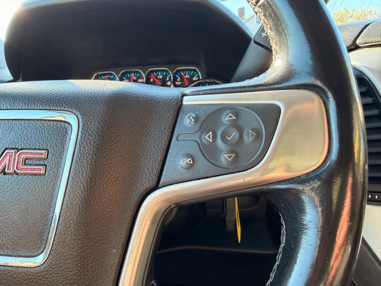 Used 2020 GMC Yukon SLE w/ SLE Value Package AWD/4WD image 19