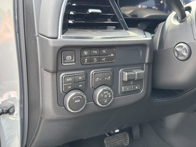 New 2026 Chevrolet Tahoe Premier w/ Sun And Tow Package AWD/4WD image 16
