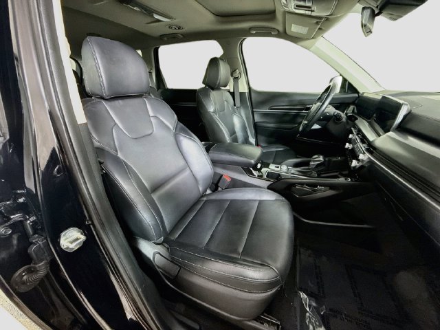 Used 2025 Kia Telluride S FWD image 28