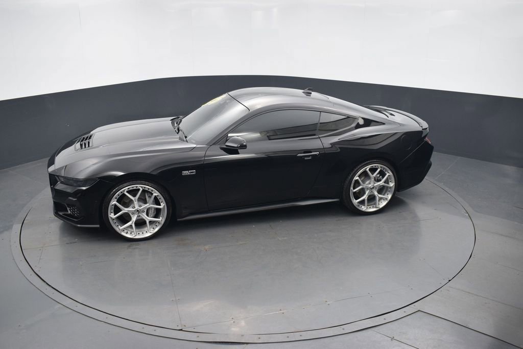 Used 2025 Ford Mustang GT Premium RWD image 30