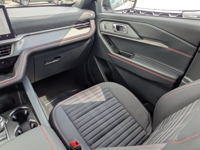 New 2026 Ford Explorer ST-Line w/ ST-Line Street Pack RWD image 18