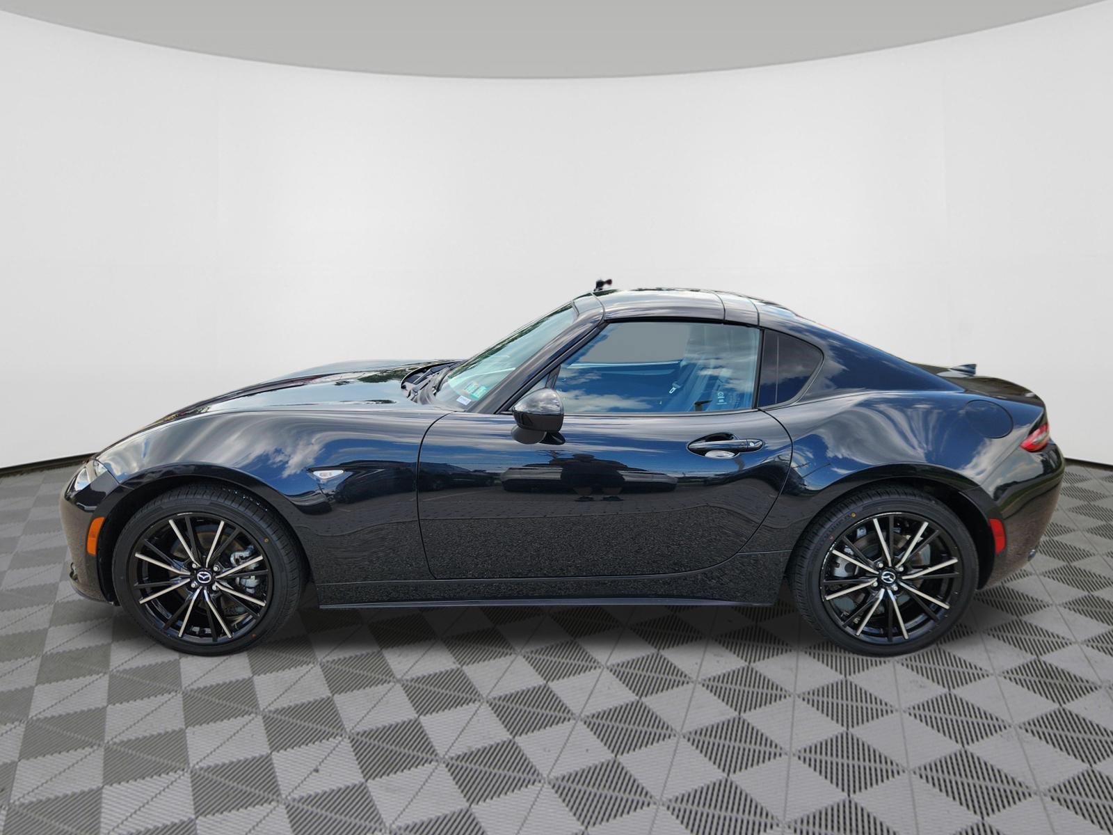 Certified 2025 MAZDA MX-5 Miata RF Grand Touring RWD image 5