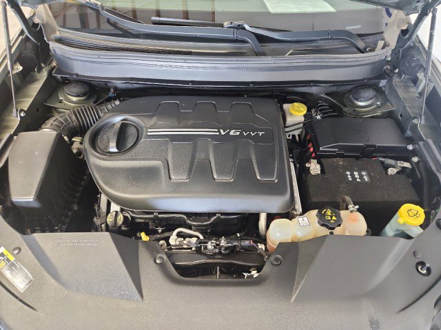 Used 2019 Jeep Cherokee Latitude Plus w/ Cold Weather Group image 7