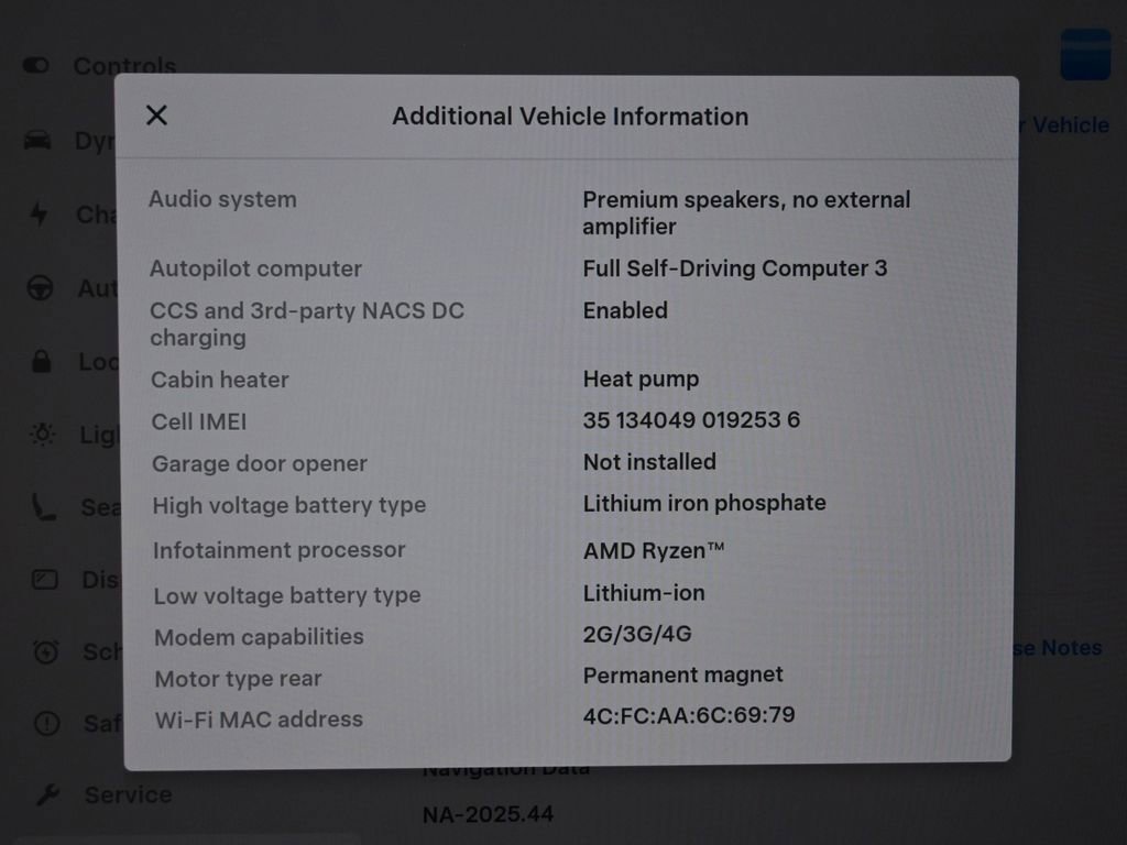 Used 2023 Tesla Model 3 Standard Range image 9