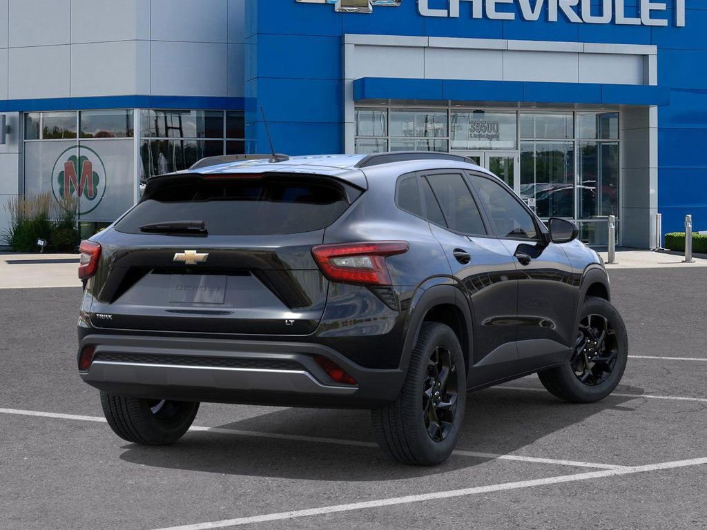 New 2026 Chevrolet Trax LT image 4