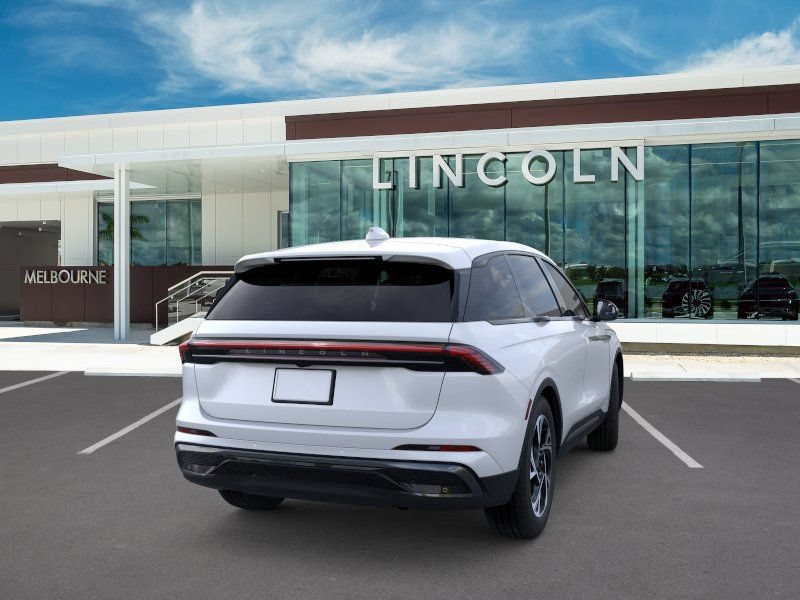 New 2025 Lincoln Nautilus Premier w/ Jet Appearance Package AWD/4WD image 8