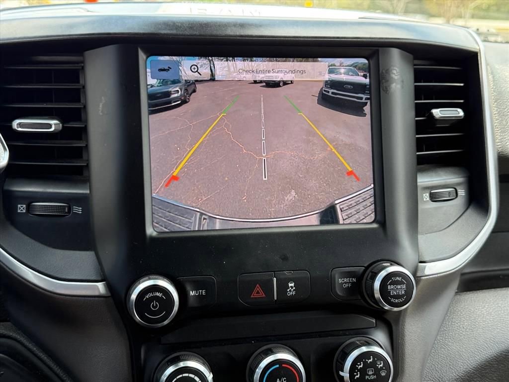 Used 2022 RAM 3500 Big Horn image 25