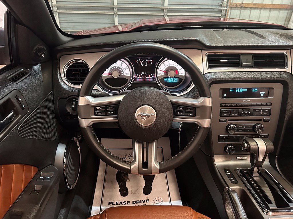 Used 2010 Ford Mustang Convertible RWD image 22