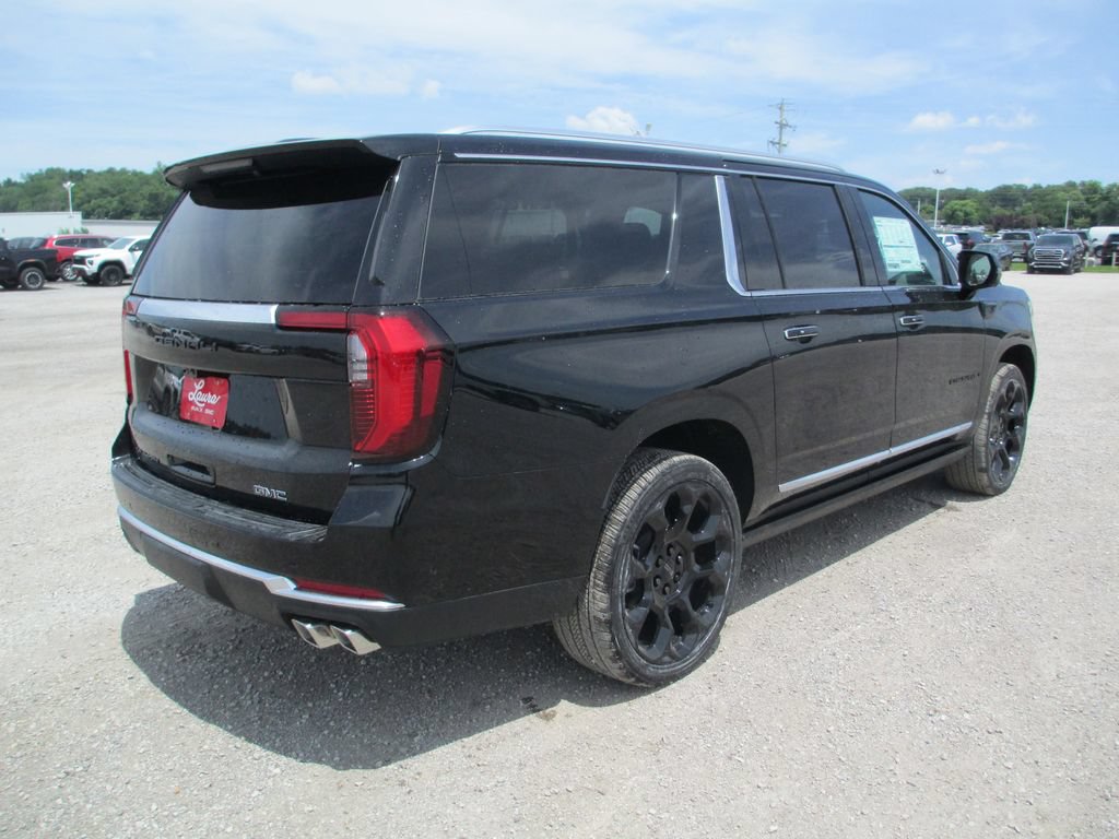 New 2026 GMC Yukon XL Denali w/ Denali Reserve Package AWD/4WD image 4