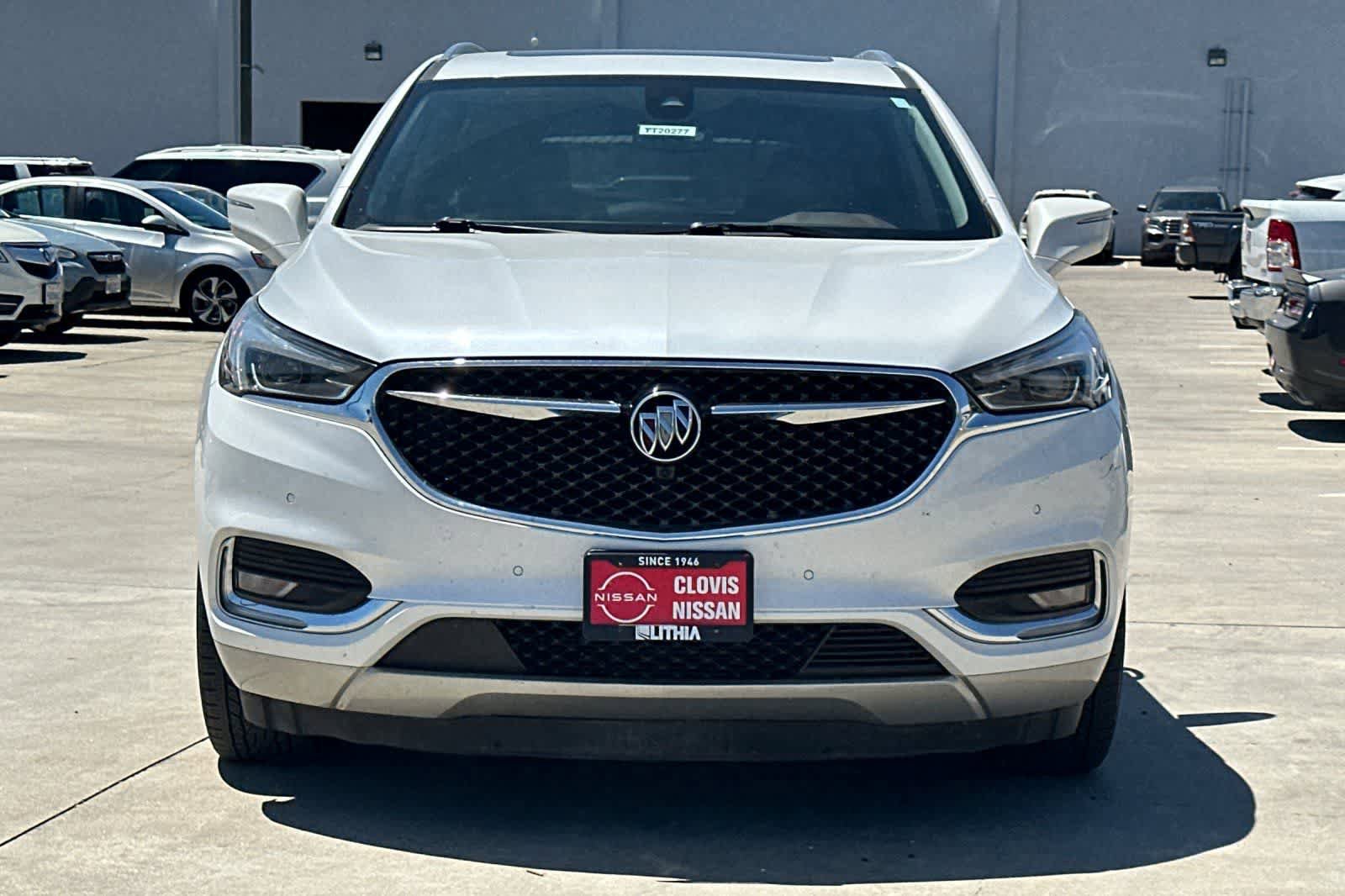 Used 2018 Buick Enclave Avenir w/ Avenir Technology Package AWD/4WD image 11
