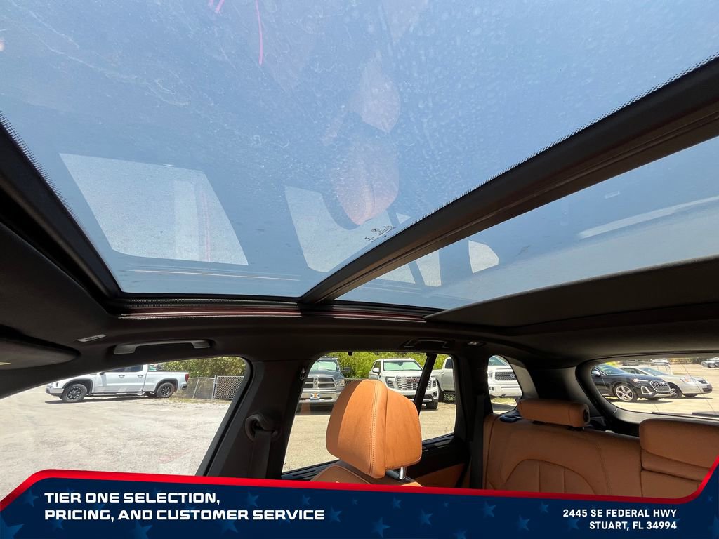 Used 2022 BMW X5 M50i w/ Parking Assistance Package AWD/4WD image 33