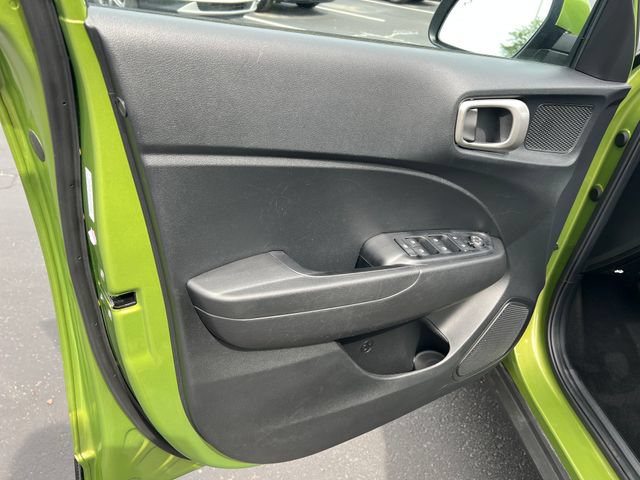 Used 2024 Hyundai Venue SEL FWD image 10