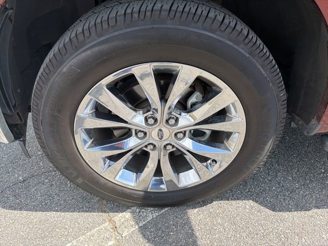 Used 2017 Ford F150 XLT w/ Equipment Group 302A Luxury image 9