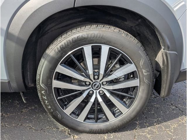 Used 2024 Nissan Pathfinder Platinum w/ Cargo Package image 26