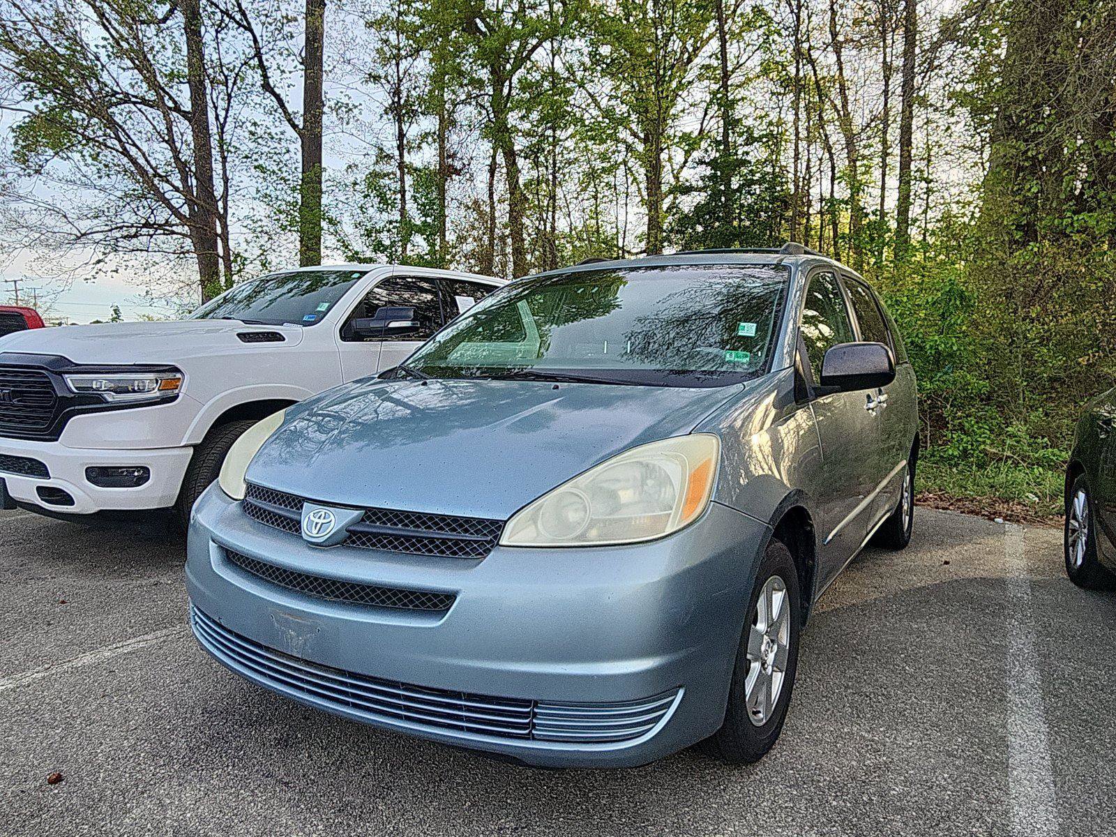 Used 2005 Toyota Sienna LE video 1