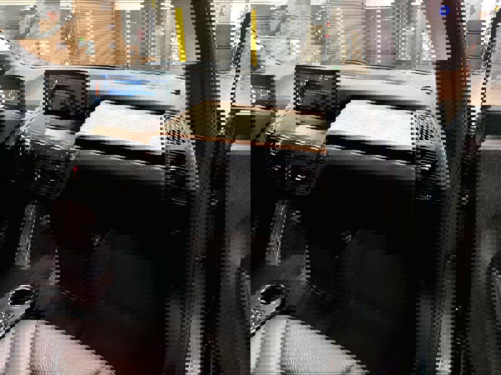 Used 2014 BMW i3 image 18