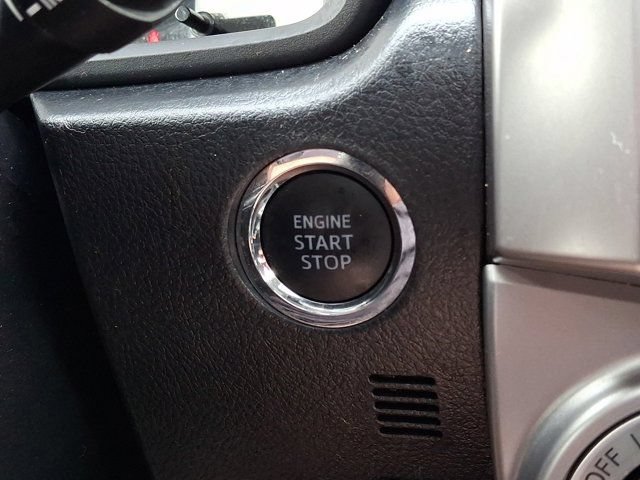 Used 2022 Toyota 4Runner SR5 Premium w/ Moonroof Package RWD image 29