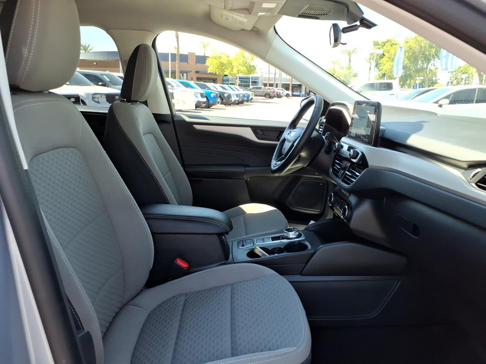 Used 2022 Ford Escape SE w/ Convenience Package FWD image 11