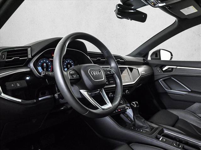 Certified 2025 Audi Q3 2.0T Premium w/ Convenience Package image 10