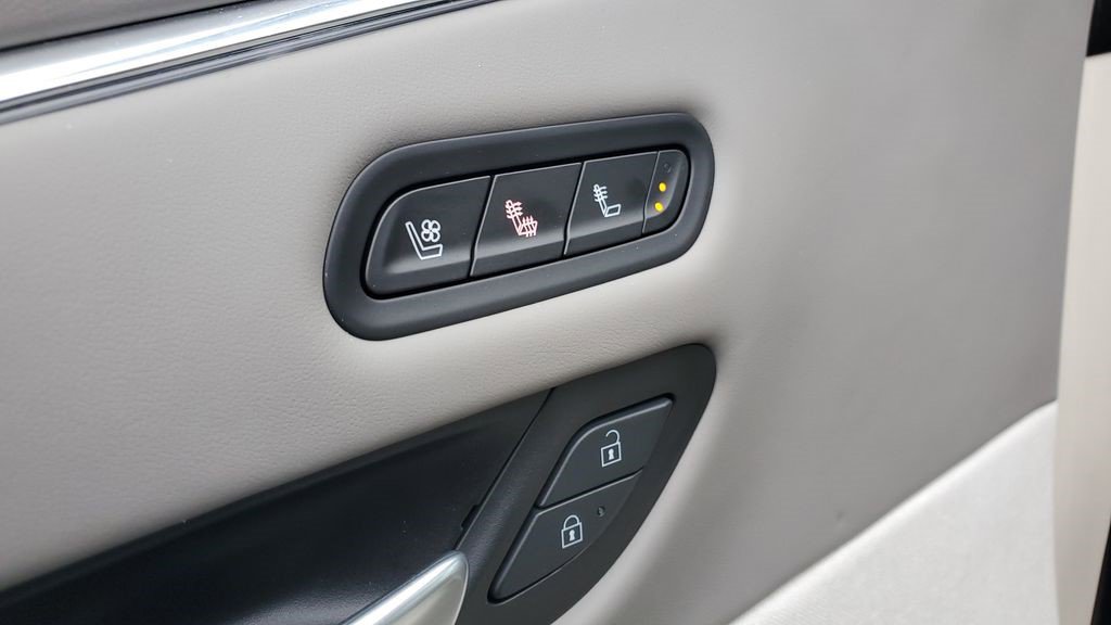 Certified 2024 Cadillac Escalade Sport Platinum image 27