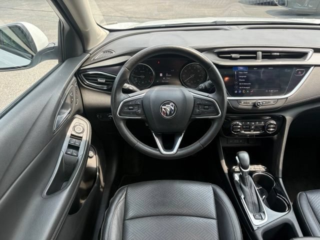 Used 2020 Buick Encore GX Essence w/ Experience Buick Package FWD image 19