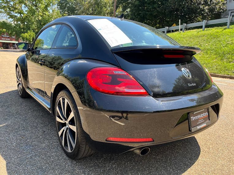 Used 2013 Volkswagen Beetle 2.0T FWD image 30