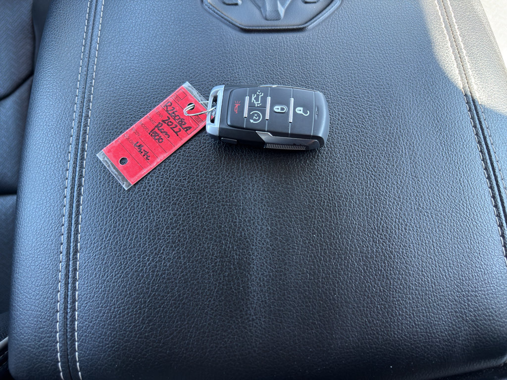 Used 2022 RAM 1500 Laramie AWD/4WD image 17