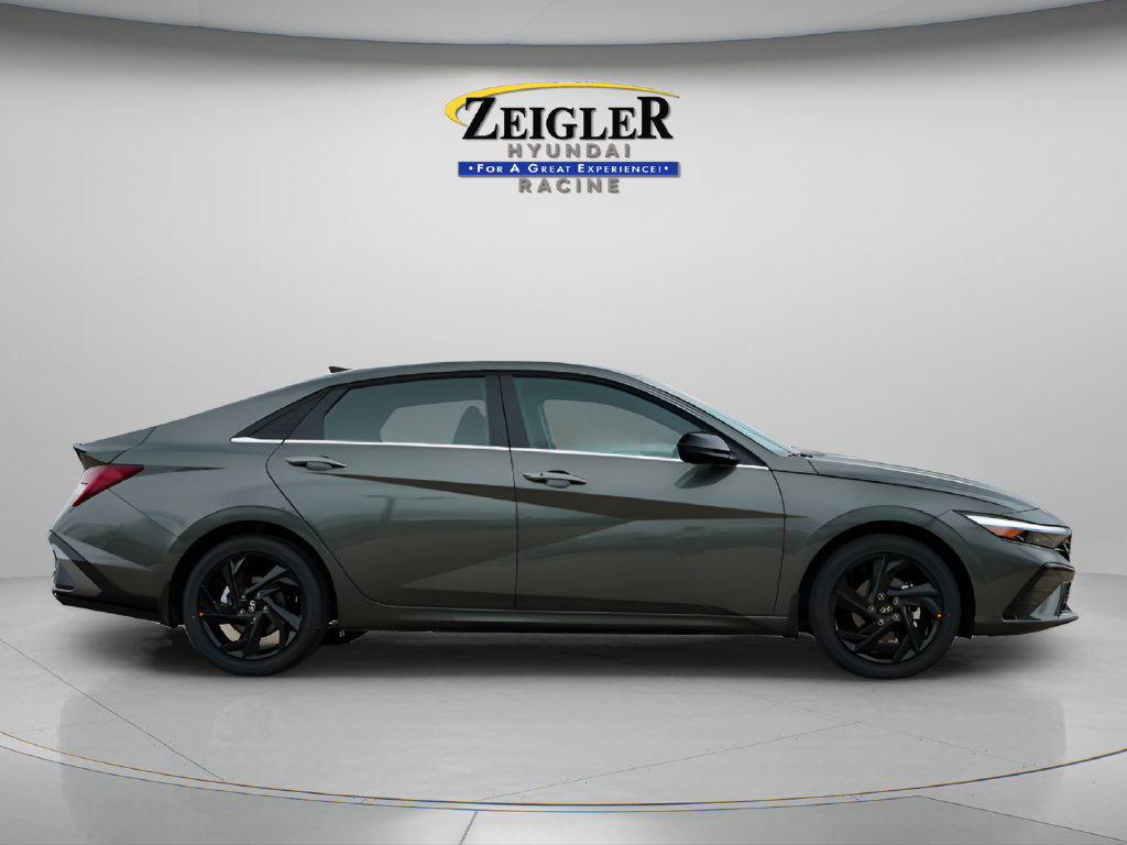 New 2026 Hyundai Elantra SEL Sport FWD image 8