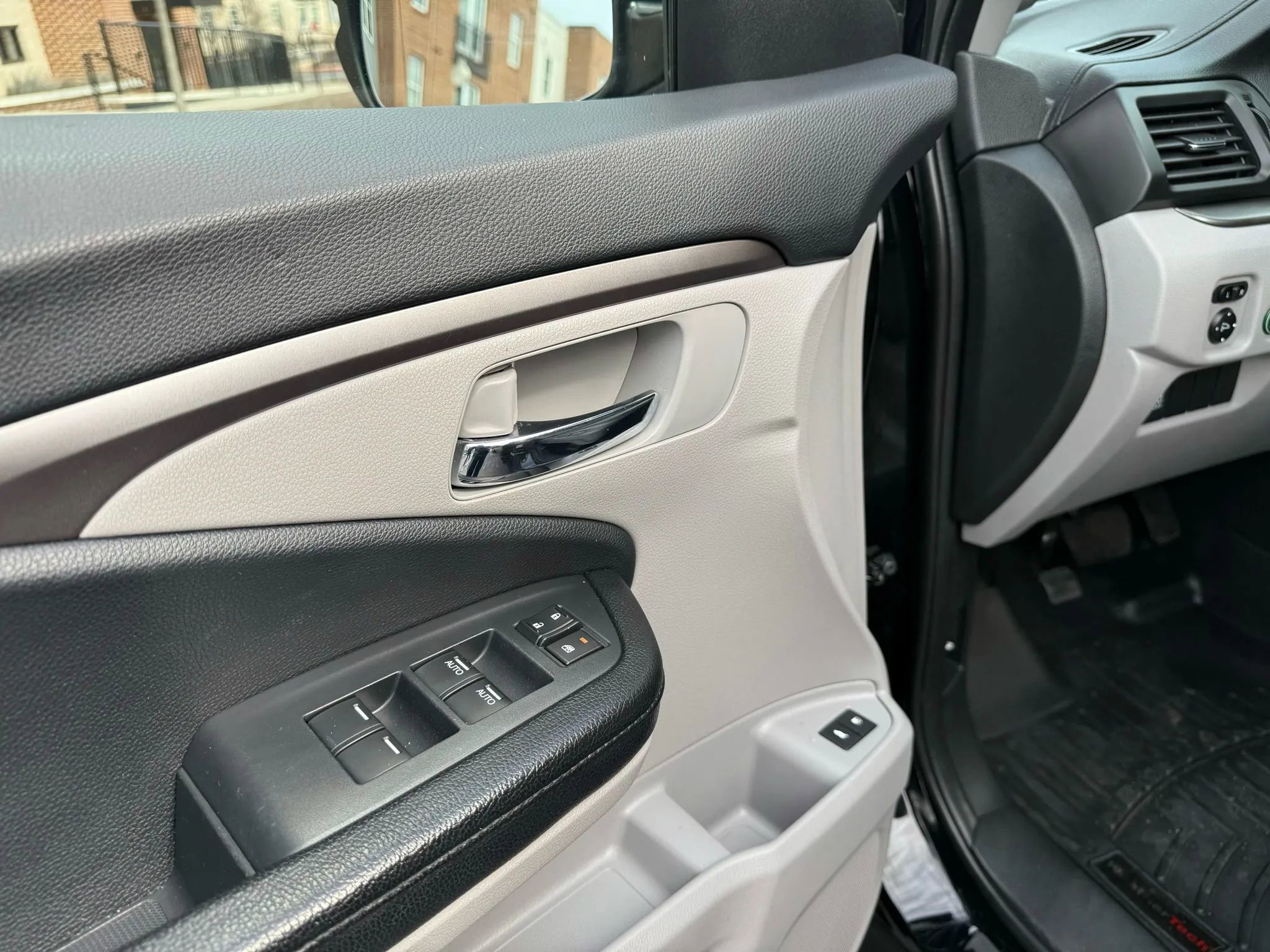 Used 2016 Honda Pilot EX-L image 23