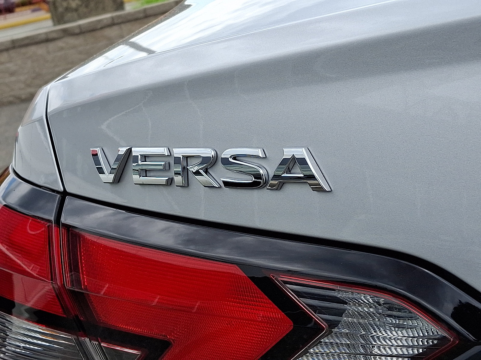 Certified 2025 Nissan Versa SV w/ Trunk Package FWD image 31