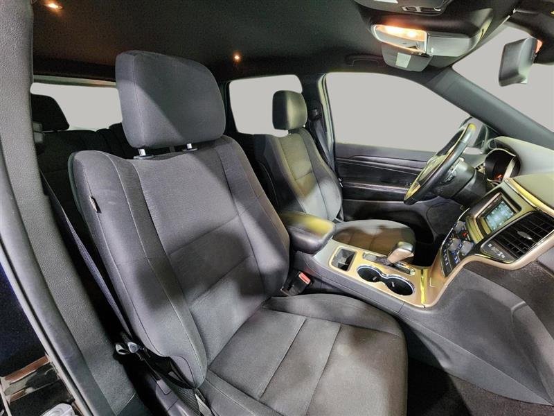Used 2016 Jeep Grand Cherokee Laredo image 22