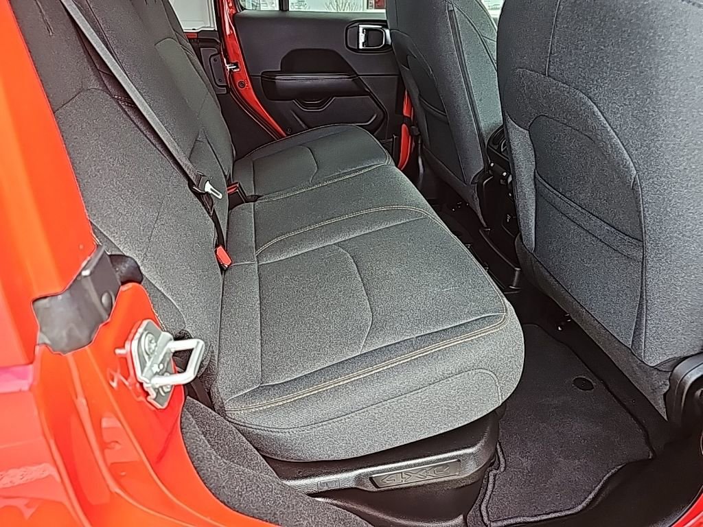 Certified 2025 Jeep Wrangler Unlimited Sahara w/ Safety Group image 22