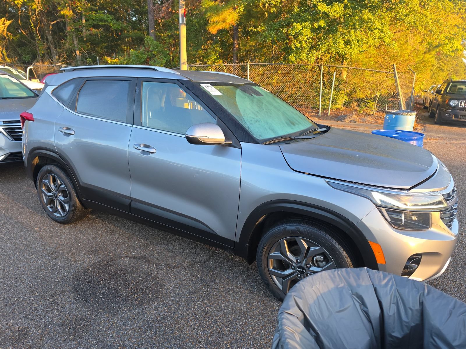 Used 2024 Kia Seltos S FWD image 2