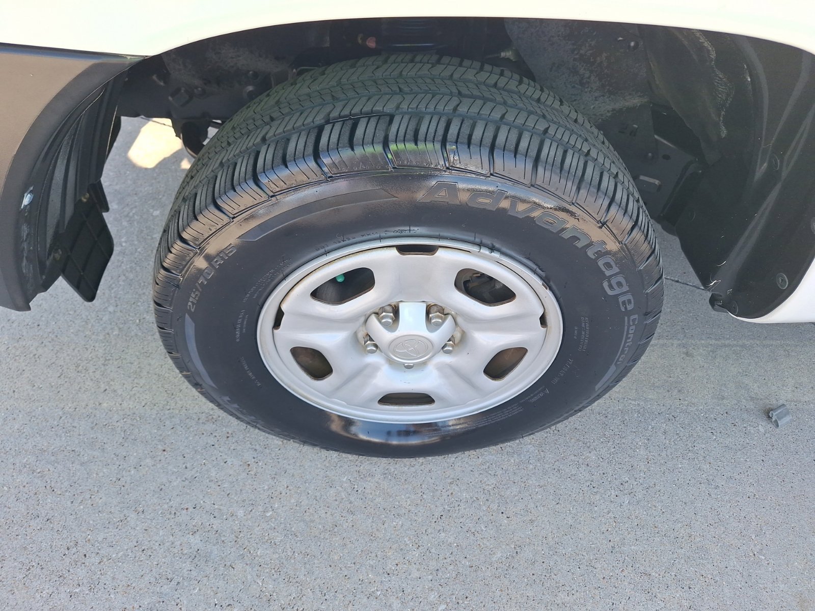 Used 2015 Toyota Tacoma 2WD Access Cab image 11