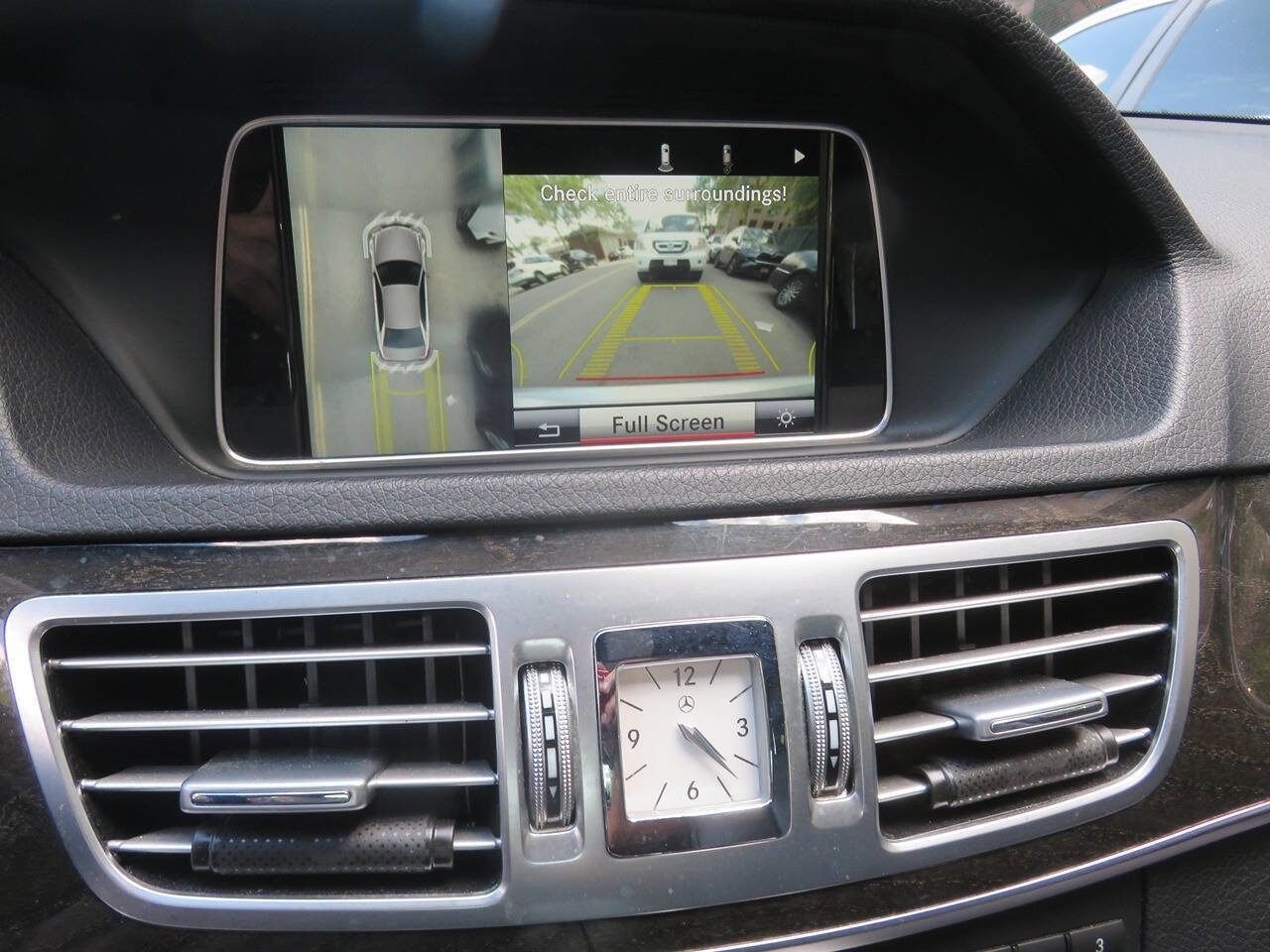 Used 2014 Mercedes-Benz E 550 4MATIC Sedan image 19